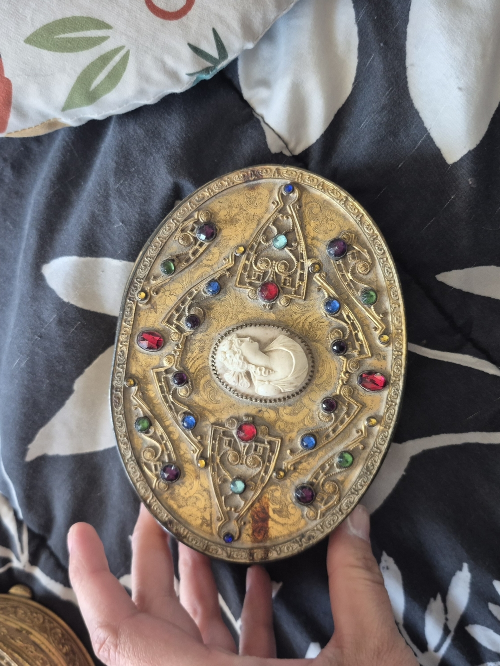 Vintage-Inspired Gold-Tone Jeweled Cameo Trinket Box - Gold Multicolor